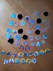 ΤΑΠΕΣ YUGIOH DUEL ΚΑΠΟΙΕΣ ΚΛΕΙΣΤΕΣ ΣΤΗΝ ΑΡΧΙΚΗ ΤΟΥΣ ΣΥΣΚΕΥΑΣΙΑ ΑΠΟ CHEETOS 49 ΤΑΠΕΣ ΦΩΤΟ ΜΠΡΟΣΤΑ ΚΑΙ ΠΙΣΩ ΟΨΗ
