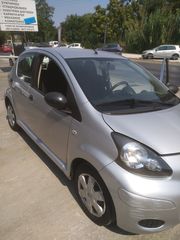 Toyota Aygo  '08-thumb-1
