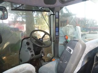 Εξαρτήματα New Holland 2008 t8010-thumb-9