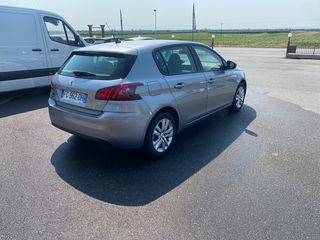 Peugeot 308 2018 1.5 BlueHDi 130 Tech Edition-thumb-3