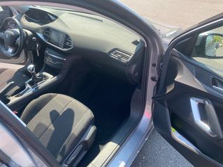Peugeot 308 2018 1.5 BlueHDi 130 Tech Edition-thumb-13