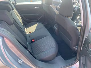 Peugeot 308 2018 1.5 BlueHDi 130 Tech Edition-thumb-14