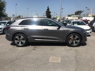 Audi e-tron 2020-thumb-1
