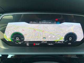 Audi e-tron 2020-thumb-10
