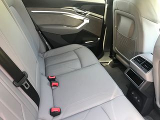 Audi e-tron 2020-thumb-12