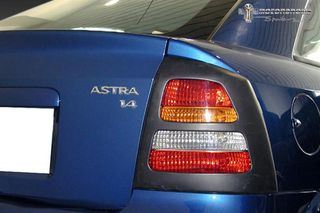 OPEL ASTRA G (98-04) ΜΑΣΚΑΚΙΑ ΦΑΝΑΡΙΩΝ ΠΙΣΩ ΠΛΑΣΤΙΚΑ FR.00.0042