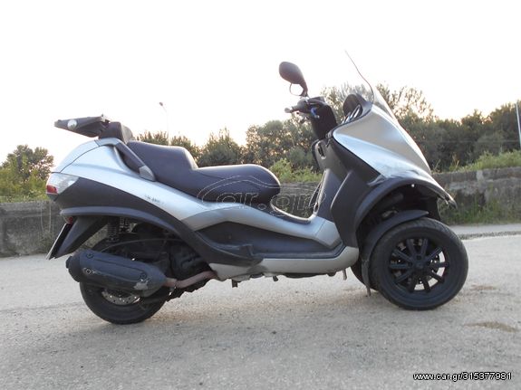  PIAGGIO MP3 250