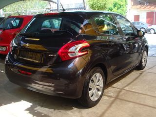 Peugeot 208 2014 1.2 PureTech 82 Allure-thumb-5