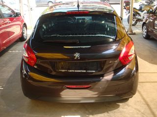 Peugeot 208 2014 1.2 PureTech 82 Allure-thumb-7