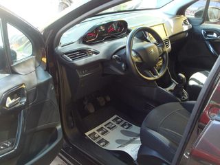 Peugeot 208 2014 1.2 PureTech 82 Allure-thumb-10