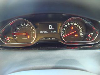 Peugeot 208 2014 1.2 PureTech 82 Allure-thumb-18