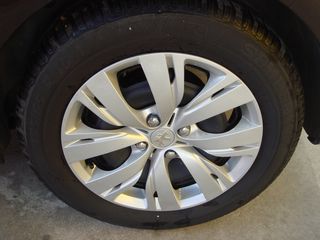 Peugeot 208 2014 1.2 PureTech 82 Allure-thumb-25