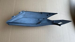 SYM GTS 250-300 ΚΑΛΥΜΜΑ ΣΕΛΛΑΣ ΑΡΙΣΤΕΡΟ-thumb-1