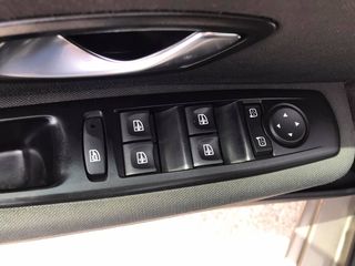 Renault Megane 2010 1.4 turbo 130ps-thumb-6