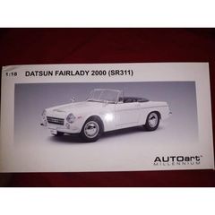 *RARE* DATSUN FAIRLADY 2000 SR311 / AUTOart / 1:18 - WHITE / DIECAST