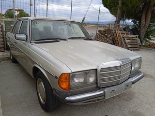 Mercedes-Benz 200 '81
