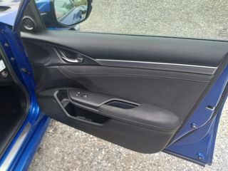 Honda Civic 2017-thumb-18