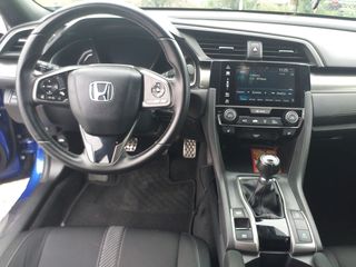 Honda Civic 2017-thumb-10