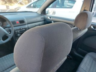 Skoda Octavia 2008 1,6-thumb-12