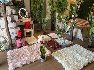 Πανέμορφη Τεχνητη Φυλλωσια απο ύφασμα  Σε Διασταση:  (60εκ Χ 40εκ)