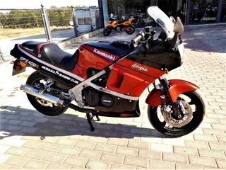 Kawasaki GPZ 400 1987-thumb-2