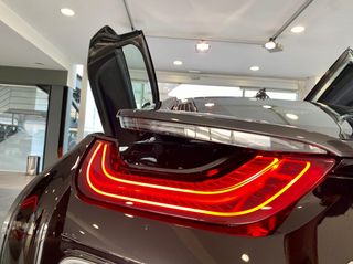 Bmw i8 2016-thumb-16