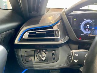 Bmw i8 2016-thumb-34
