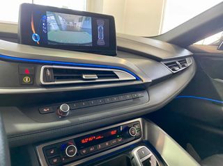 Bmw i8 2016-thumb-35