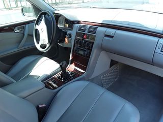 Νεκροφόρα Mercedes-Benz 1999 E200 KOMPRESSOR-thumb-24