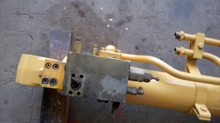Μπουκάλα για εκσκαφέα Liebherr-thumb-8