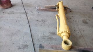 Μπουκάλα για εκσκαφέα Liebherr-thumb-2