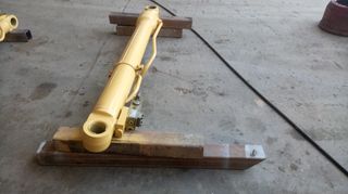 Μπουκάλα για εκσκαφέα Liebherr-thumb-4