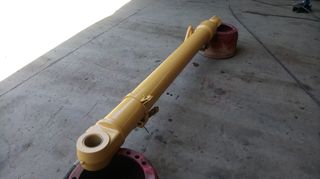 Μπουκάλα για εκσκαφέα Liebherr-thumb-3