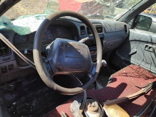 Διάφορα Toyota Hilux-thumb-1
