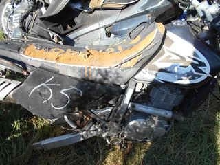 SUZUKI DR 650 SE-thumb-3