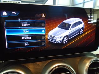 Mercedes-Benz GLC 200 2019 EQ 4 MATIC AMG LINE HYBRID-thumb-24