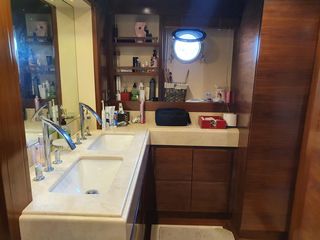 Azimut 2010 78' - ALL OFFERS CONSIDERED!-thumb-11