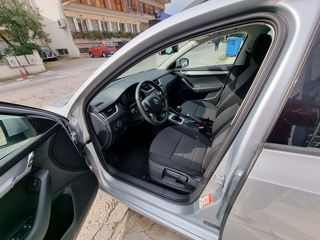 Skoda Octavia 2014 1.6 TDI DSG NAVI Book Service-thumb-59