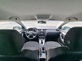 Skoda Octavia 2014 1.6 TDI DSG NAVI Book Service-thumb-41