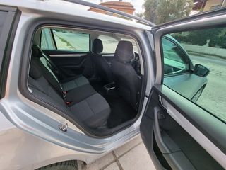 Skoda Octavia 2014 1.6 TDI DSG NAVI Book Service-thumb-63