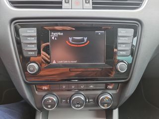 Skoda Octavia 2014 1.6 TDI DSG NAVI Book Service-thumb-66