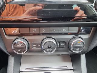 Skoda Octavia 2014 1.6 TDI DSG NAVI Book Service-thumb-78