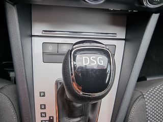 Skoda Octavia 2014 1.6 TDI DSG NAVI Book Service-thumb-79