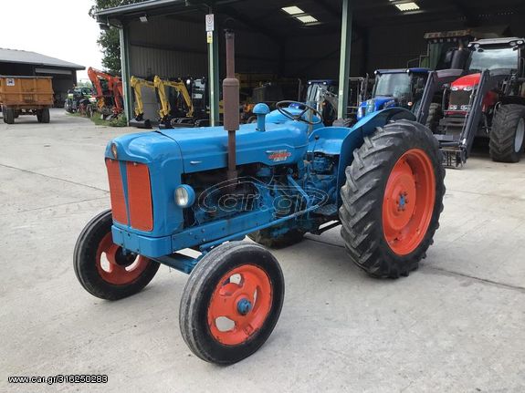 Γεωργικό τρακτέρ standard '70 Fordson POWER MAJOR 65hp.(ΔΕΚΤΕΣ ΑΝΤΑΛΑΓΕΣ) 