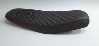 Σέλα Yamaha CryptonX 135 με μπακλαβά και carbon