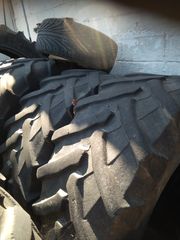 480/65R28 PIRELLI-thumb-1