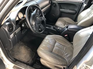 Jeep Cherokee 2003-thumb-4
