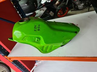 Kawasaki kdx 250 ντεπόζιτο ρεζερβουάρ