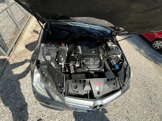 Mercedes-Benz E 250 2011-thumb-8