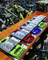 six pack racing pedals